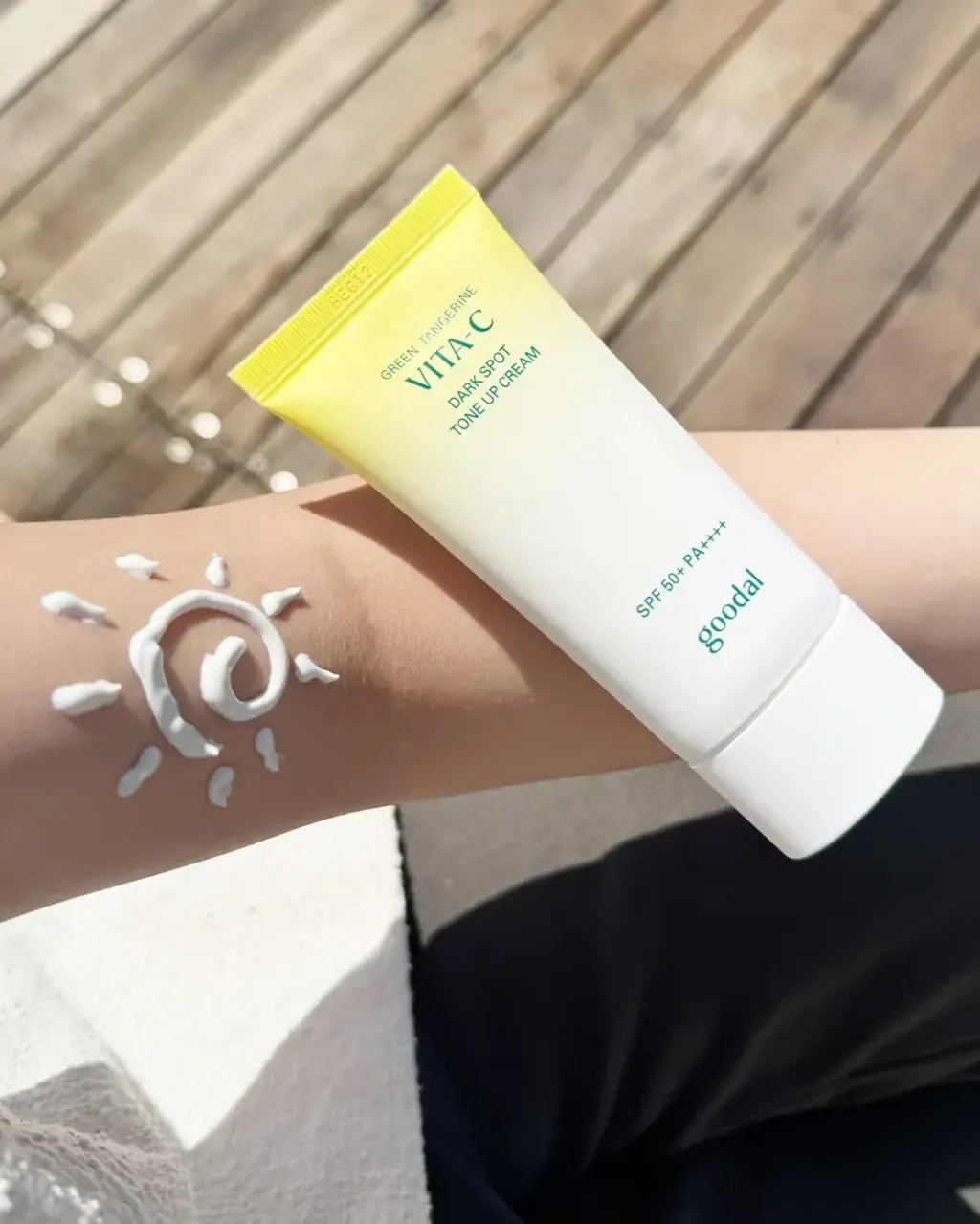 JuzBeauty_JuzBeautyMalaysia_JuzPretty_Authentic_Kbeauty_Malaysia_Skin_Care_Cosmetics_K-beauty_Health_Care_korean_streetwear_GOODAL Green Tangerine Vita C Dark Spot Tone Up Cream 青橘VC素颜霜5