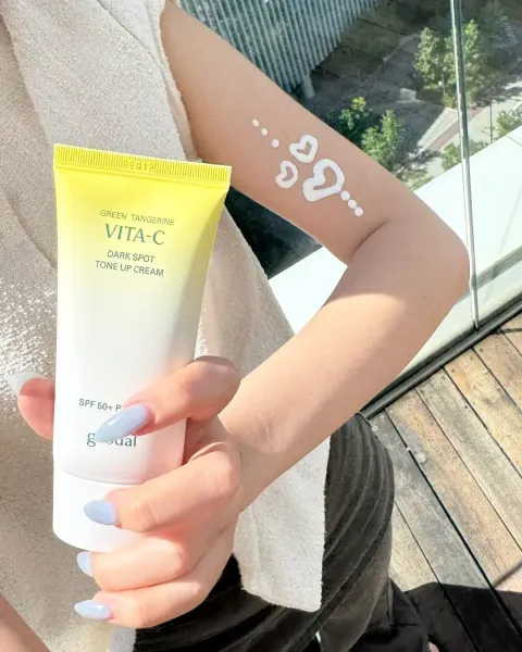 JuzBeauty_JuzBeautyMalaysia_JuzPretty_Authentic_Kbeauty_Malaysia_Skin_Care_Cosmetics_K-beauty_Health_Care_korean_streetwear_GOODAL Green Tangerine Vita C Dark Spot Tone Up Cream 青橘VC素颜霜7