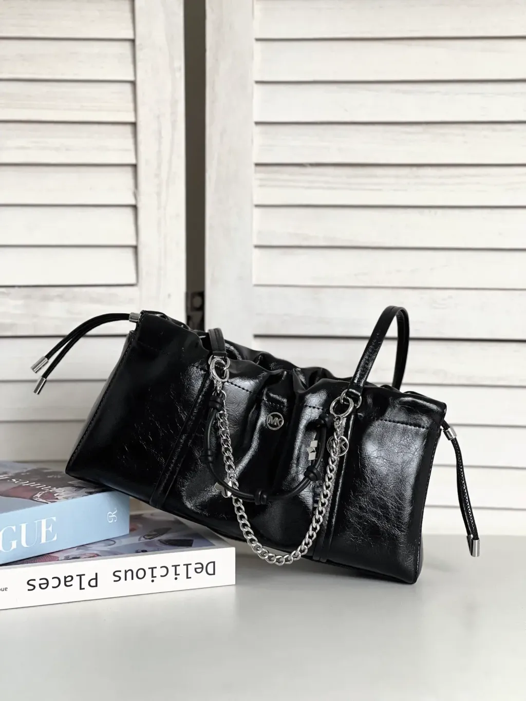 JuzBeauty_JuzBeautyMalaysia_JuzPretty_Authentic_Kbeauty_Malaysia_Skin_Care_Cosmetics_K-beauty_Health_Care_korean_streetwear_MICHAEL KORS 35T6SMTL6U Matilda Small Cinched Shoulder Bag in Black 单肩包8