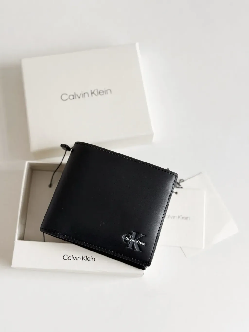 JuzBeauty_JuzBeautyMalaysia_JuzPretty_Authentic_Kbeauty_Malaysia_Skin_Care_Cosmetics_K-beauty_Health_Care_korean_streetwear_CALVIN KLEIN 4300144136 Men Wallet Boxed in Black 男款钱包8