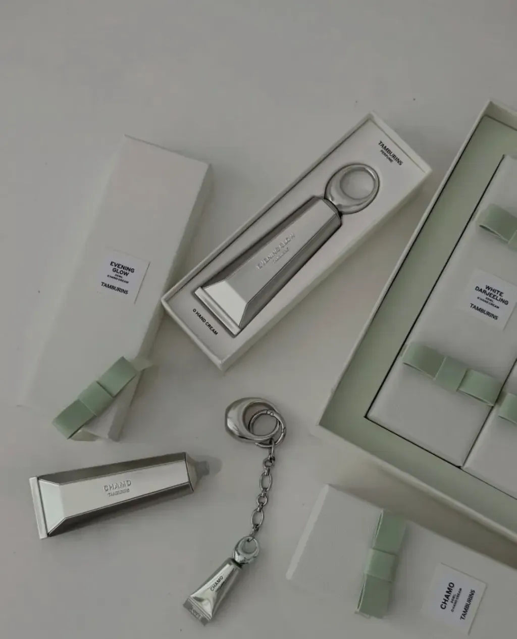 JuzBeauty_JuzBeautyMalaysia_JuzPretty_Authentic_Kbeauty_Malaysia_Skin_Care_Cosmetics_K-beauty_Health_Care_korean_streetwear_TAMBURINS O Hand Cream O系列香氛护手霜 1