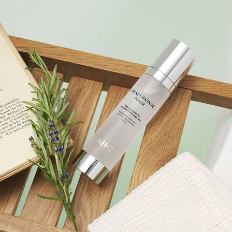 JuzBeauty_JuzBeautyMalaysia_Authentic_Kbeauty_AHC_Hyaluronic_Toner_1.jpg
