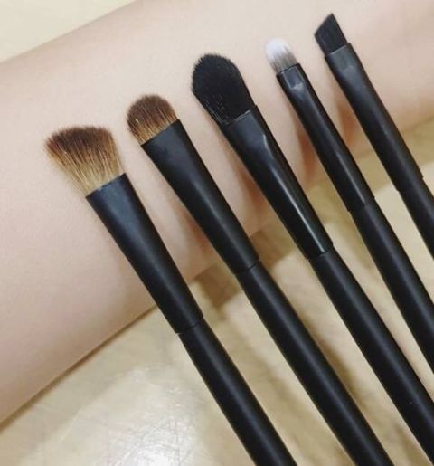 JuzBeauty_JuzBeautyMalaysia_JuzPretty_Authentic_Kbeauty_Malaysia_Jbeauty_Australia_Health_Care_TonyMoly_Makeup_Brush_Set_5items_ (3).jpg