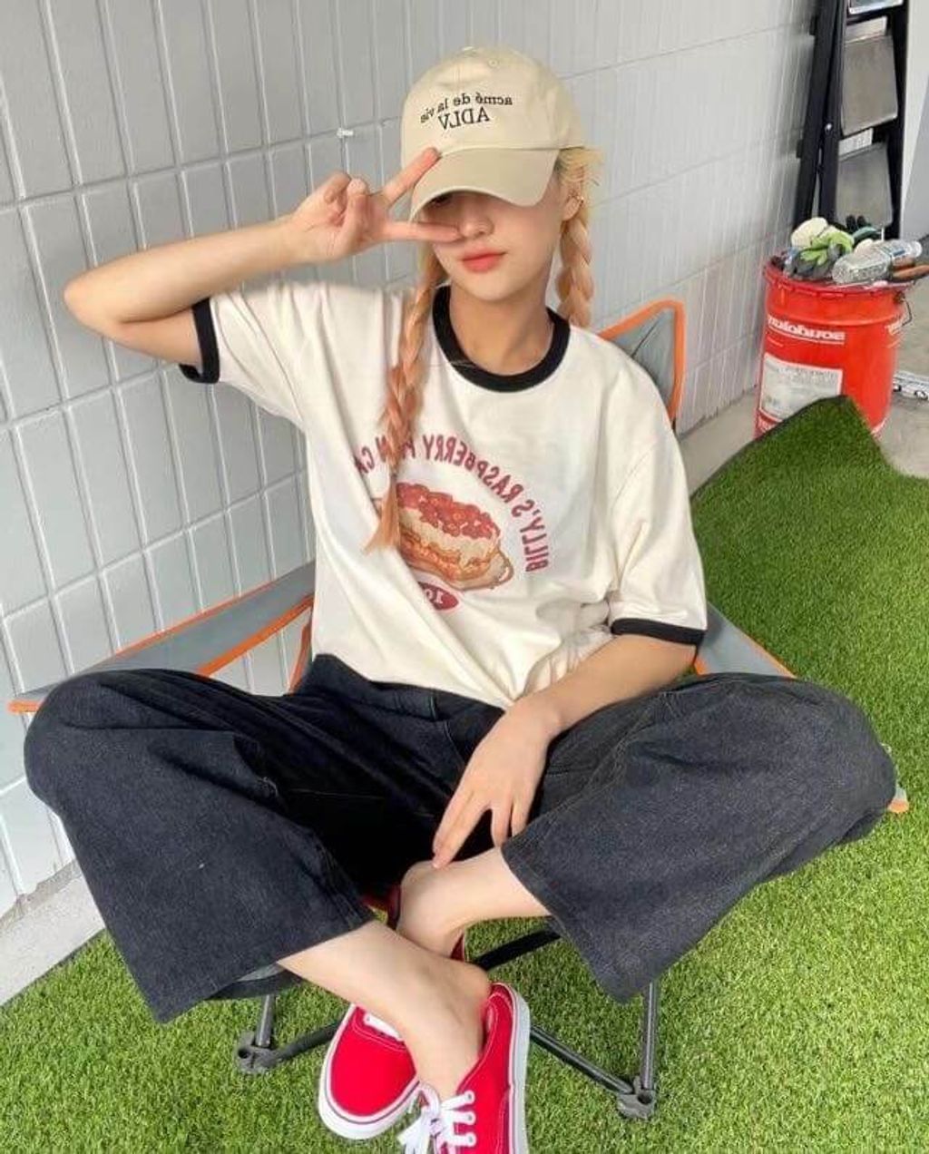 JuzBeauty_JuzBeautyMalaysia_JuzPretty_Authentic_Kbeauty_Malaysia_Skin_Care_Cosmetics_Jbeauty_Australia_Health_Care_korean_streetwear_MAIN BOOTH MNBTH Logo T-shirt tee 6