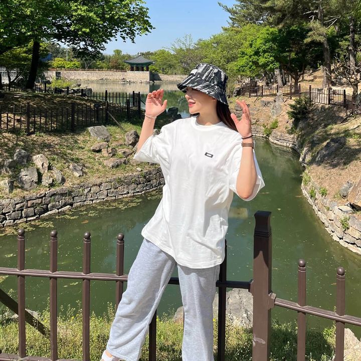 JuzBeauty_JuzBeautyMalaysia_JuzPretty_Authentic_Kbeauty_Malaysia_Skin_Care_Cosmetics_Jbeauty_Australia_Health_Care_korean_streetwear_FCMM Essential Air Cooling 2-PACK T-shirt 4