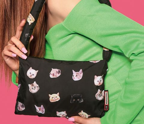 JuzBeauty_JuzBeautyMalaysia_JuzPretty_Authentic_Kbeauty_Malaysia_Skin_Care_Cosmetics_Jbeauty_Australia_Health_Care_korean_streetwear_3CE x TOILETPAPER Padded Shoulder Bag 1