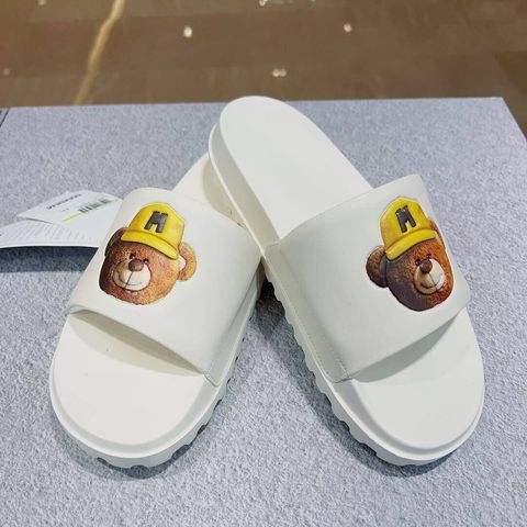 JuzBeauty_JuzBeautyMalaysia_JuzPretty_Authentic_Kbeauty_Malaysia_Skin_Care_Cosmetics_Jbeauty_Health_Care_korean_streetwear_MARKM Bear Slide 可爱熊熊拖2