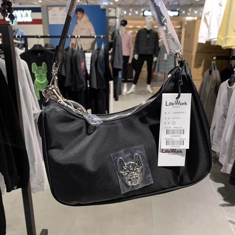 JuzBeauty_JuzBeautyMalaysia_JuzPretty_Authentic_Kbeauty_Malaysia_Skin_Care_Cosmetics_Jbeauty_Health_Care_korean_streetwear_US_LifeWork Hobo Bag 腋下包 LW235BG7501