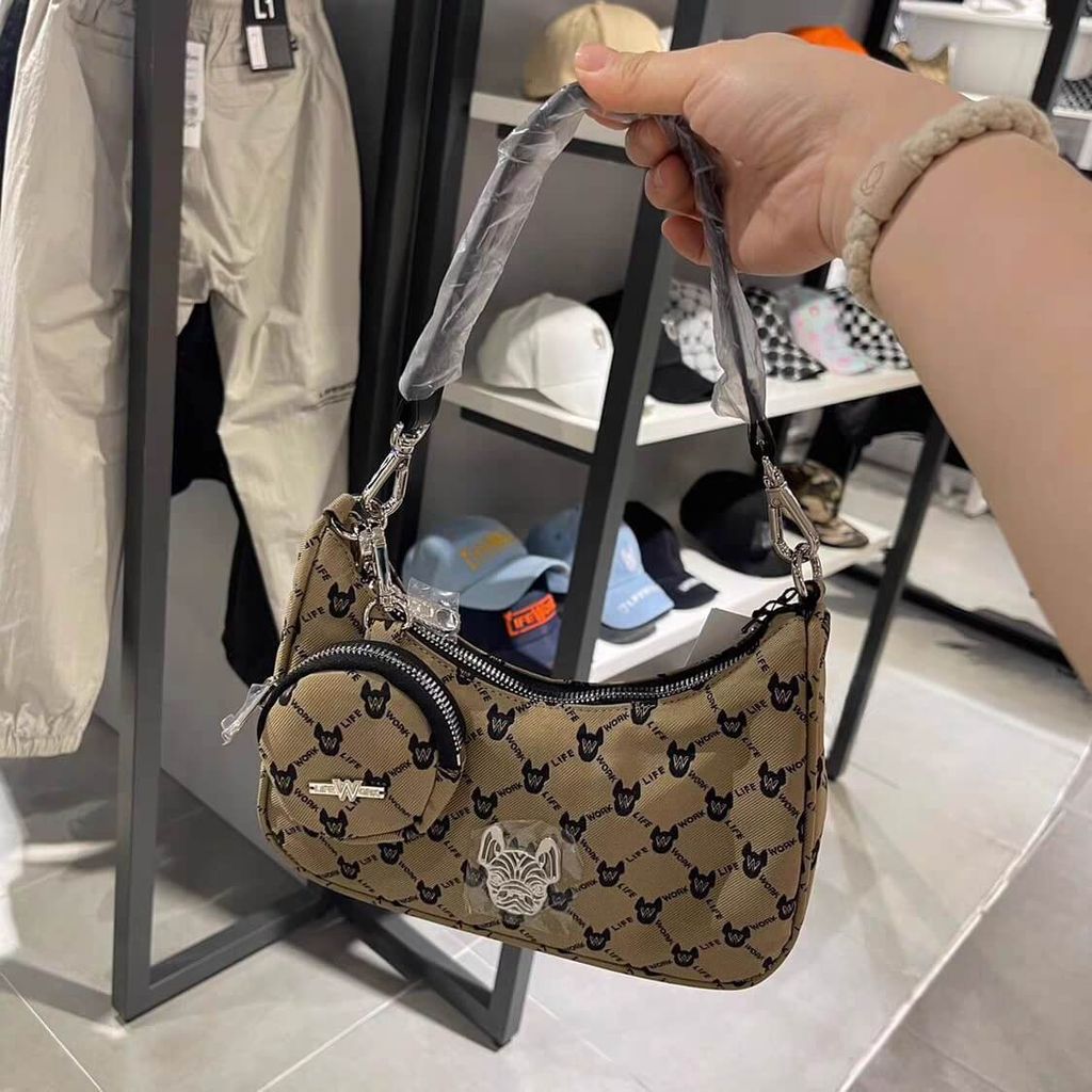 JuzBeauty_JuzBeautyMalaysia_JuzPretty_Authentic_Kbeauty_Malaysia_Skin_Care_Cosmetics_Jbeauty_Health_Care_korean_streetwear_US_LifeWork Hobo Bag 腋下包 LW235BG7506