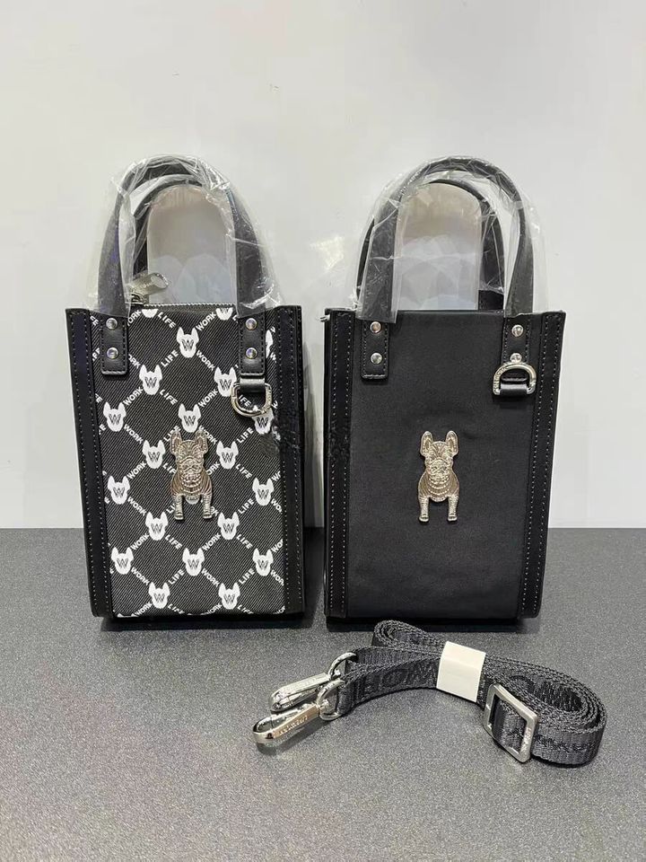 JuzBeauty_JuzBeautyMalaysia_JuzPretty_Authentic_Kbeauty_Malaysia_Skin_Care_Cosmetics_Jbeauty_Health_Care_korean_streetwear_US_LifeWork Crossbody Bag 斜挎包 LW235BG4094