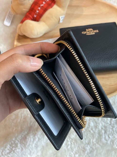 JuzBeauty_JuzBeautyMalaysia_JuzPretty_Authentic_Kbeauty_Malaysia_Skin_Care_Cosmetics_Jbeauty_Health_Care_korean_streetwear_US_COACH C2862 Pebble Leather Snap Wallet Black