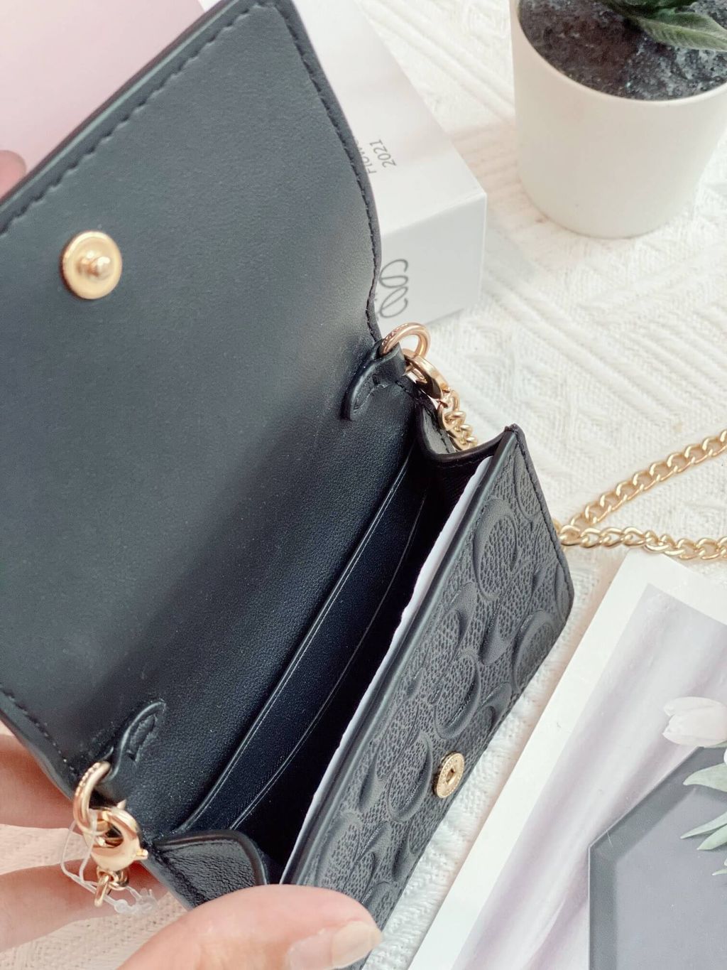 JuzBeauty_JuzBeautyMalaysia_JuzPretty_Authentic_Kbeauty_Malaysia_Skin_Care_Cosmetics_Jbeauty_Health_Care_korean_streetwear_US_COACH C7361 Mini Wallet on Chain in Sig Leather