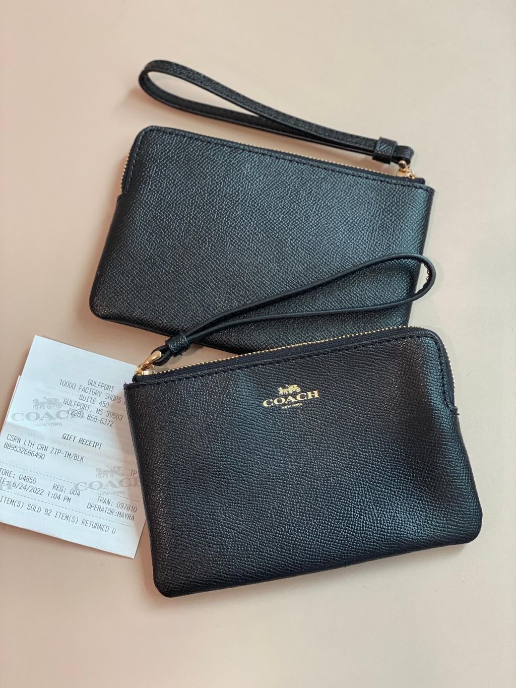 JuzBeauty_JuzBeautyMalaysia_JuzPretty_Authentic_Kbeauty_Malaysia_Skin_Care_Cosmetics_Jbeauty_Health_Care_korean_streetwear_US_COACH F58032 Corner Zip Wristlet in Crossgrain Leather Blk