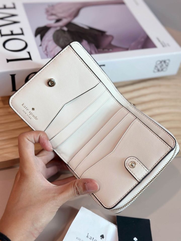 JuzBeauty_JuzBeautyMalaysia_JuzPretty_Authentic_Kbeauty_Malaysia_Skin_Care_Cosmetics_Jbeauty_Health_Care_korean_streetwear_US_Kate Spade WLR00634 Staci Small Zip around Leather Wallet Parchment