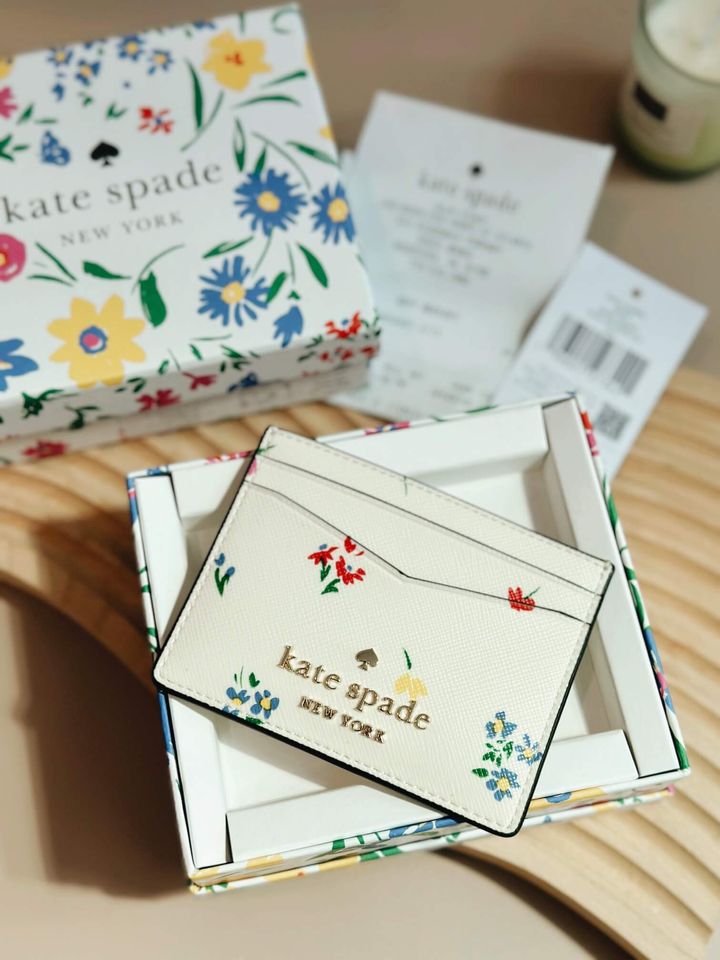 JuzBeauty_JuzBeautyMalaysia_JuzPretty_Authentic_Kbeauty_Malaysia_Skin_Care_Cosmetics_Jbeauty_Health_Care_korean_streetwear_US_Kate Spade KB530 Staci Garden Bouquet Boxed Small Card Holder Cream Multi