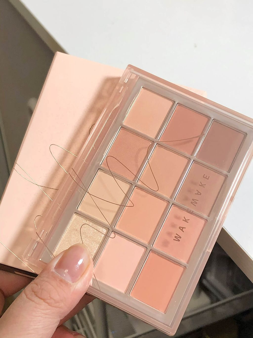 JuzBeauty_JuzBeautyMalaysia_JuzPretty_Authentic_Kbeauty_Malaysia_Skin_Care_Cosmetics_Jbeauty_Health_Care_korean_streetwear_WAKEMAKE Soft Blurring Eye Palette 柔雾经典16色眼影盘20