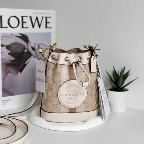 JuzBeauty-JuzBeautyMalaysia-JuzPretty-Authentic-Kbeauty-Malaysia-Skin-Care-Cosmetics-Jbeauty-Health-Care-korean-streetwear-COACH C8322 Mini Dempsey Bucket Bag In Signature Jacquard With Stripe And Coach Patch Beige 迷你水桶包