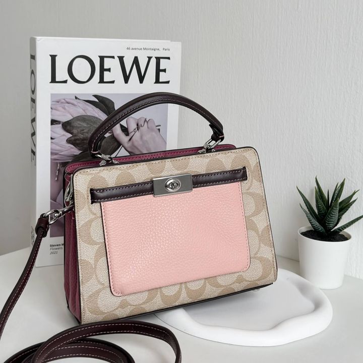 JuzBeauty-JuzBeautyMalaysia-JuzPretty-Authentic-Kbeauty-Malaysia-Skin-Care-Cosmetics-Jbeauty-Health-Care-korean-streetwear-COACH C8318 Mini Lane Top Handle In Colorblock Signature Canvas In Lt Pink Multi 迷你贵妃包6