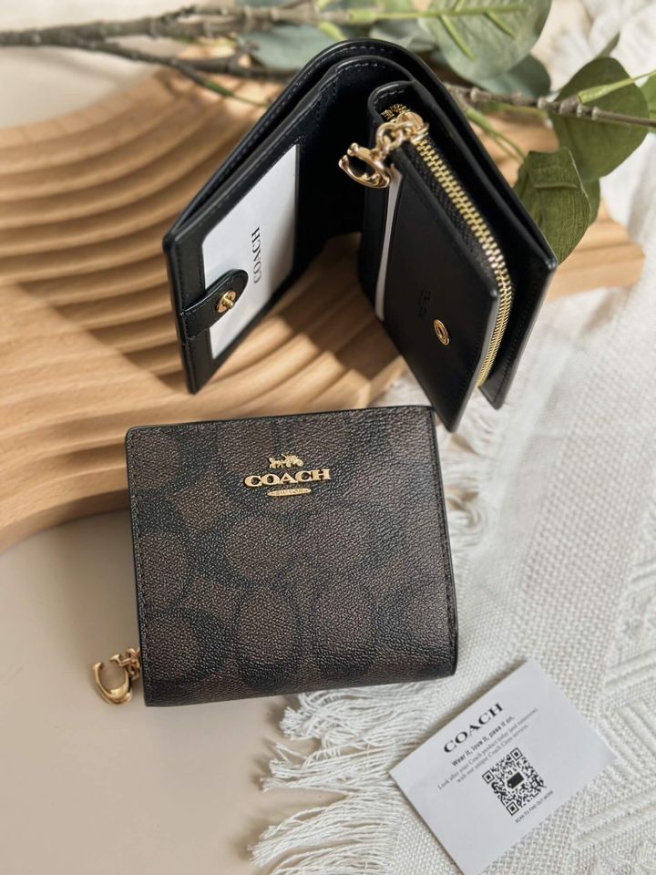 JuzBeauty-JuzBeautyMalaysia-JuzPretty-Authentic-Kbeauty-Malaysia-Skin-Care-Cosmetics-Jbeauty-Health-Care-korean-streetwear-COACH C3309 Snap Wallet In Signature Canvas Brown Black 多功能钱包6.jpg