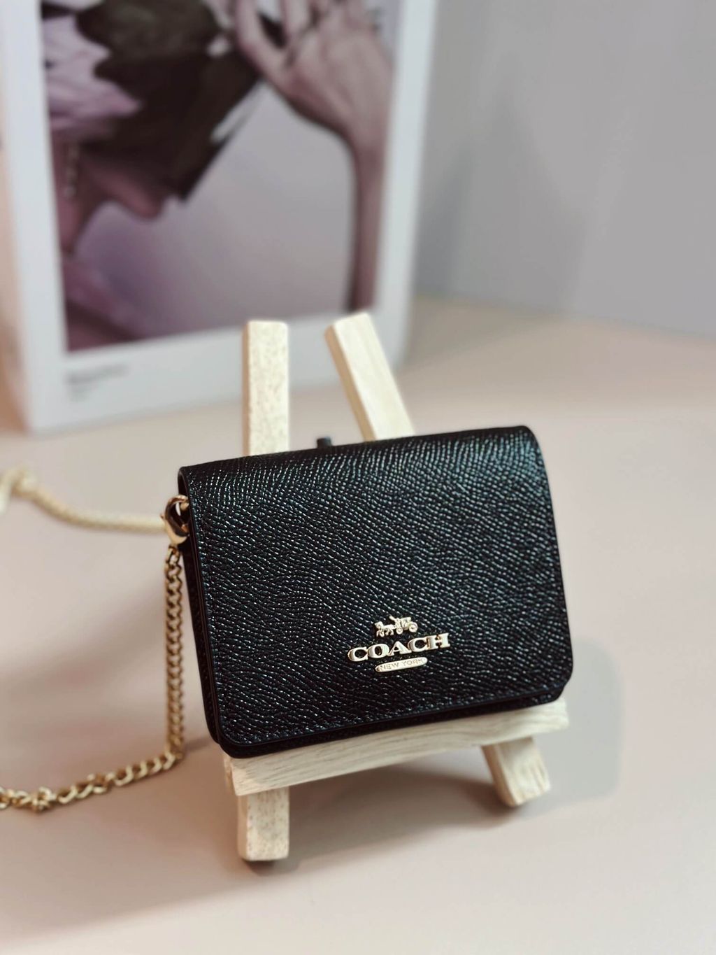 JuzBeauty-JuzBeautyMalaysia-JuzPretty-Authentic-Kbeauty-Malaysia-Skin-Care-Cosmetics-Jbeauty-Health-Care-korean-streetwear-COACH C0059 Crossbody Mini Wallet On Chain Black 迷你斜挎包4.jpg