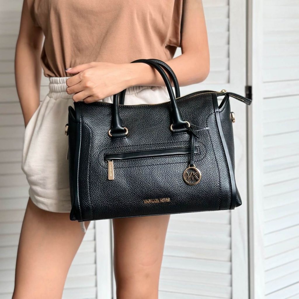 JuzBeauty-JuzBeautyMalaysia-JuzPretty-Authentic-Kbeauty-Malaysia-Skin-Care-Cosmetics-Jbeauty-Health-Care-korean-streetwear-MICHAEL KORS MK 35F2GCCS3L Carine Large Pebbled Leather Satchel In Black 机车包1