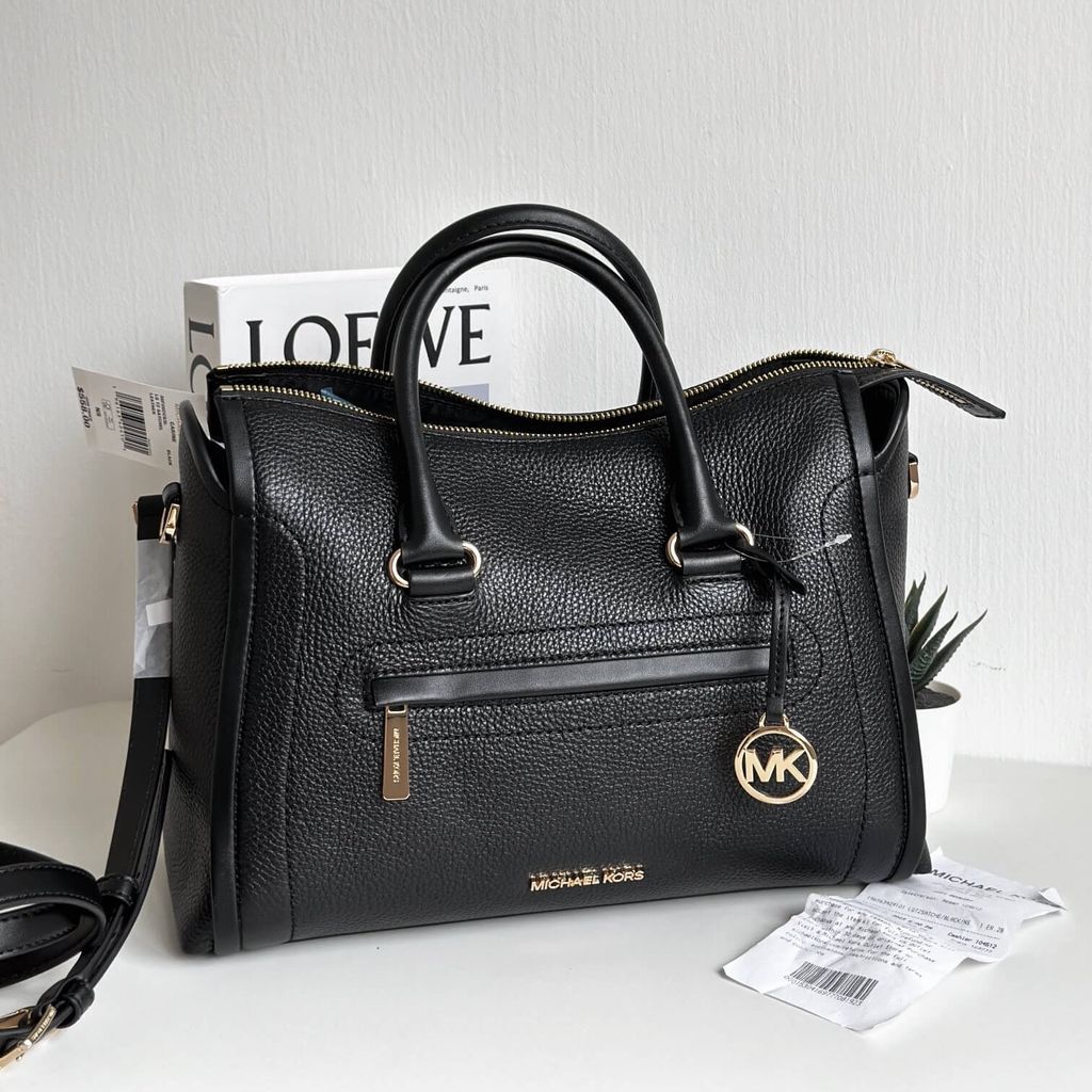 JuzBeauty-JuzBeautyMalaysia-JuzPretty-Authentic-Kbeauty-Malaysia-Skin-Care-Cosmetics-Jbeauty-Health-Care-korean-streetwear-MICHAEL KORS MK 35F2GCCS3L Carine Large Pebbled Leather Satchel In Black 机车包3