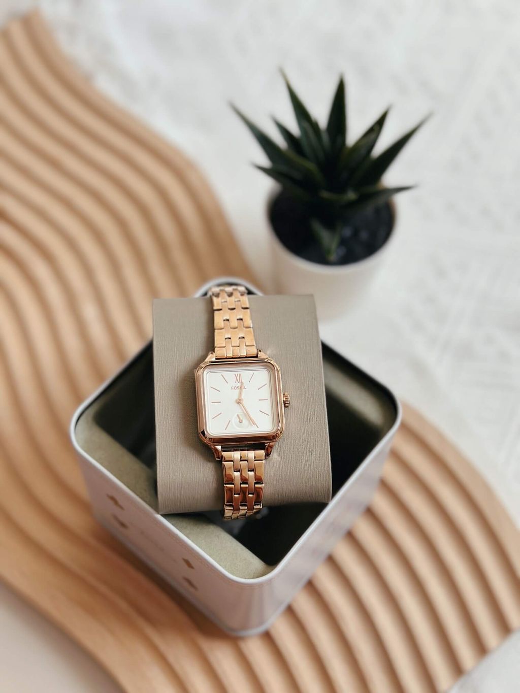 JuzBeauty_JuzBeautyMalaysia_JuzPretty_Authentic_Kbeauty_Malaysia_Skin_Care_Cosmetics_Jbeauty_Health_Care_korean_streetwear_US_Luxury_FOSSIL BQ3831 Colleen Three-Hand Rose Gold-Tone Stainless Steel Watch 女士手表4.jpg