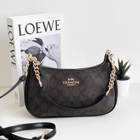 JuzBeauty_JuzBeautyMalaysia_JuzPretty_Authentic_Kbeauty_Malaysia_Skin_Care_Cosmetics_Jbeauty_Health_Care_korean_streetwear_US_Luxury_COACH CA548 Teri Shoulder Bag In Signature Canvas In Brown Black 腋下包1