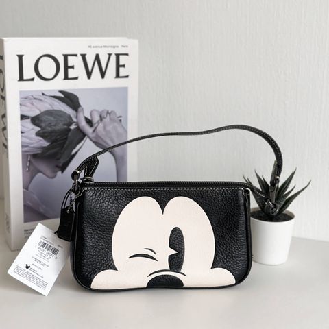 JuzBeauty_JuzBeautyMalaysia_JuzPretty_Authentic_Kbeauty_Malaysia_Skin_Care_Cosmetics_Jbeauty_Health_Care_korean_streetwear_US_Luxury_COACH X DISNEY CN506 Nolita 19 With Wink Mickey Mouse Black Multi 麻将包1