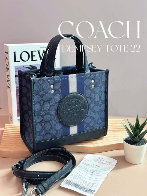 JuzBeauty_JuzBeautyMalaysia_JuzPretty_Authentic_Kbeauty_Malaysia_Skin_Care_Cosmetics_Jbeauty_Health_Care_korean_streetwear_US_Luxury_COACH C8417 Dempsey Tote 22 In Signature Jacquard With Stripe And Coach Patch 托特包6