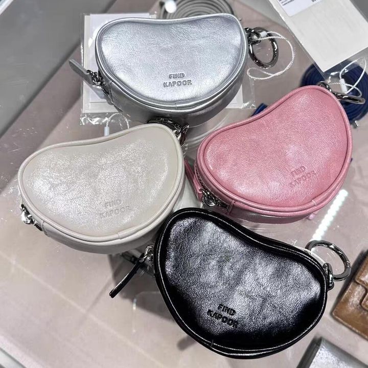 JuzBeauty-JuzBeautyMalaysia-JuzPretty-Authentic-Kbeauty-Malaysia-Skin-Care-Cosmetics-Jbeauty-Health-Care-korean-streetwear-FIND KAPOOR Heart Mini Pouch 迷你爱心零钱包2