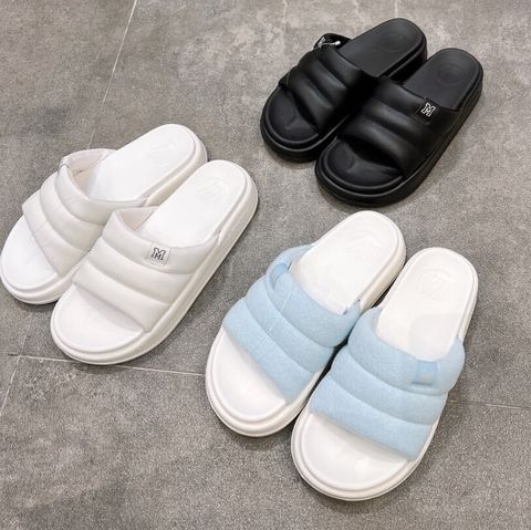 JuzBeauty-JuzBeautyMalaysia-JuzPretty-Authentic-Kbeauty-Malaysia-Skin-Care-Cosmetics-Jbeauty-Health-Care-korean-streetwear-MARKM Embo Mellow Slide 云朵鞋2