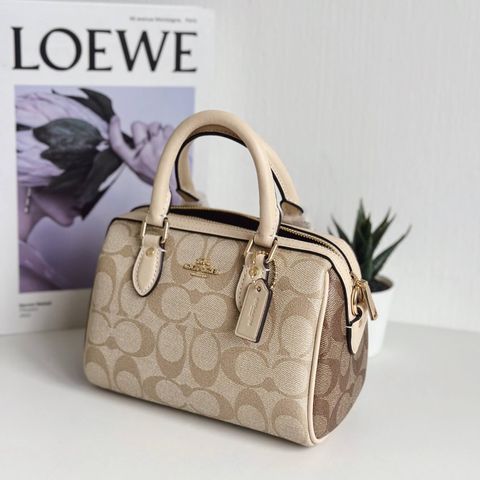 JuzBeauty_JuzBeautyMalaysia_JuzPretty_Authentic_Kbeauty_Malaysia_Skin_Care_Cosmetics_Jbeauty_Health_Care_korean_streetwear_US_Luxury_COACH CH160 Mini Rowan Satchel In Blocked Signature Canvas In Im:light Khaki Multi 枕头包3