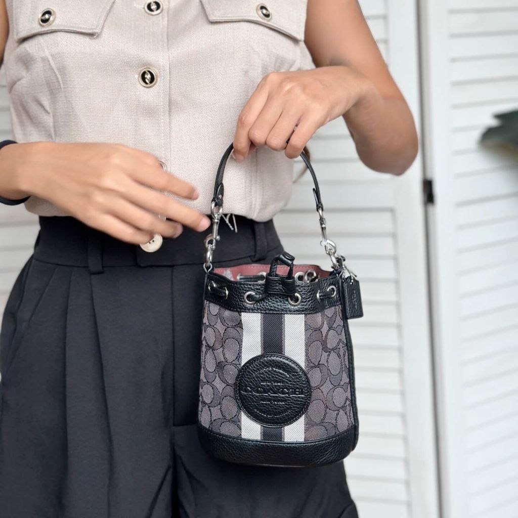 JuzBeauty_JuzBeautyMalaysia_JuzPretty_Authentic_Kbeauty_Malaysia_Skin_Care_Cosmetics_Jbeauty_Health_Care_korean_streetwear_US_Luxury_COACH C8322 Mini Dempsey Bucket Bag Signature Jacquard In Black Smoke Multi 迷你水桶包1