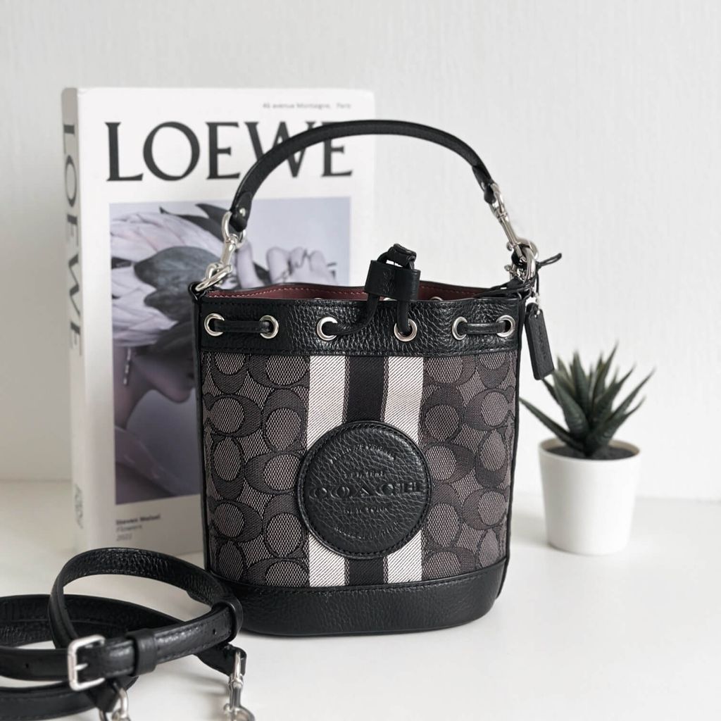 JuzBeauty_JuzBeautyMalaysia_JuzPretty_Authentic_Kbeauty_Malaysia_Skin_Care_Cosmetics_Jbeauty_Health_Care_korean_streetwear_US_Luxury_COACH C8322 Mini Dempsey Bucket Bag Signature Jacquard In Black Smoke Multi 迷你水桶包2