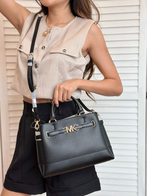 JuzBeauty_JuzBeautyMalaysia_JuzPretty_Authentic_Kbeauty_Malaysia_Skin_Care_Cosmetics_Jbeauty_Health_Care_korean_streetwear_US_Luxury_MICHAEL KORS 35S3G6RS1T Reed Small Two-tone Pebbled Leather Belted Satchel In Black 戴妃包4