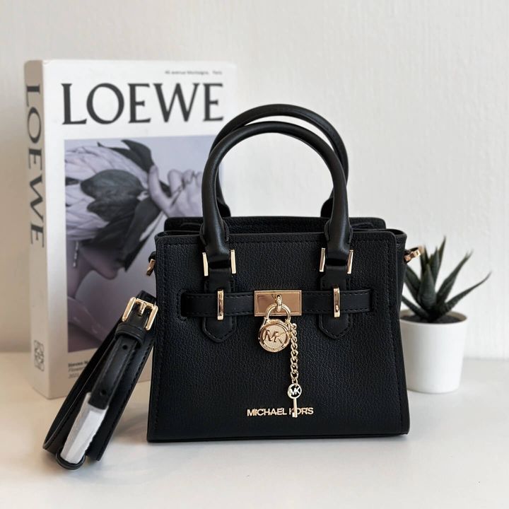 JuzBeauty_JuzBeautyMalaysia_JuzPretty_Authentic_Kbeauty_Malaysia_Skin_Care_Cosmetics_Jbeauty_Health_Care_korean_streetwear_US_Luxury_MICHAEL KORS 35H3GHMC0L Hamilton Extra-small Leather Satchel In Black 单肩包4