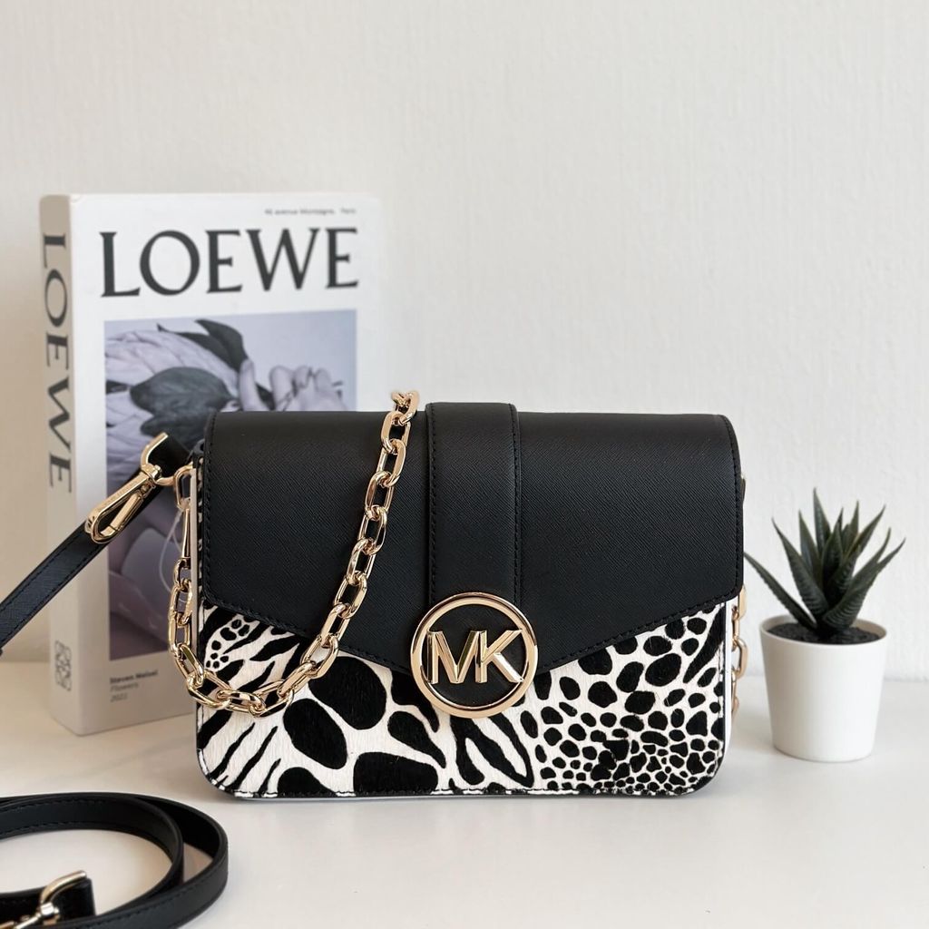 JuzBeauty_JuzBeautyMalaysia_JuzPretty_Authentic_Kbeauty_Malaysia_Skin_Care_Cosmetics_Jbeauty_Health_Care_korean_streetwear_US_Luxury_MICHAEL KORS 35H3GNML2H Carmen Convertible Shoulder Bag In Black 斜挎包3