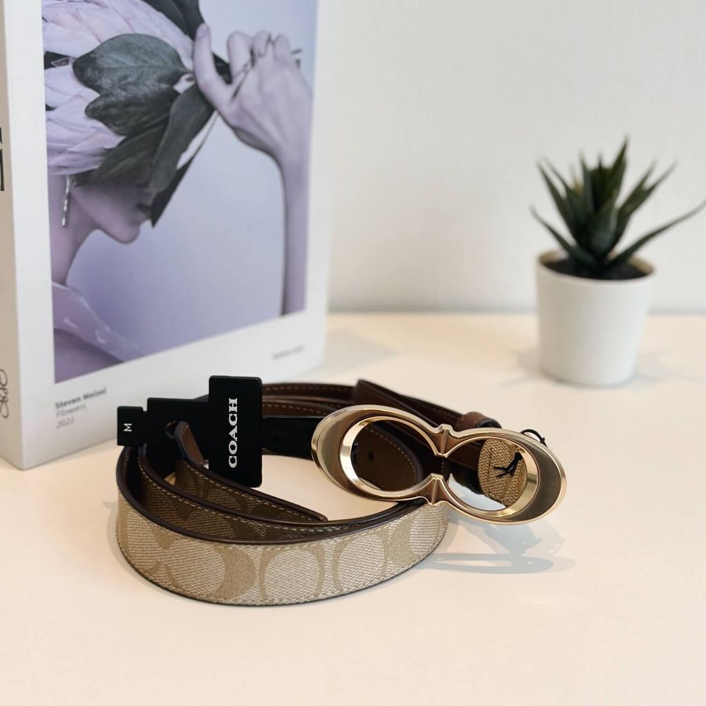 JuzBeauty_JuzBeautyMalaysia_JuzPretty_Authentic_Kbeauty_Malaysia_Skin_Care_Cosmetics_Jbeauty_Health_Care_korean_streetwear_US_Luxury_COACH CA516 Signature Buckle Belt 25mm In Khaki 女款腰带1