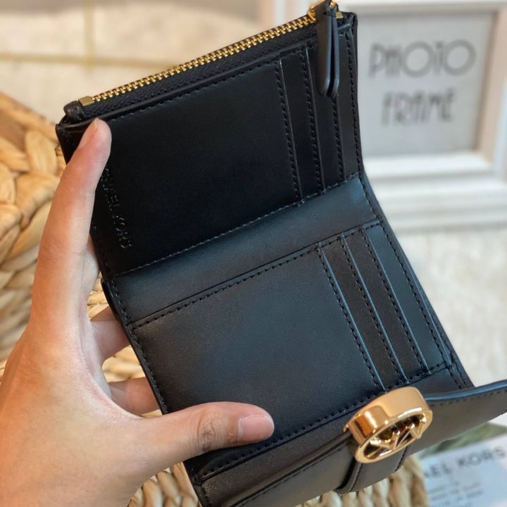 JuzBeauty_JuzBeautyMalaysia_JuzPretty_Authentic_Kbeauty_Malaysia_Skin_Care_Cosmetics_Jbeauty_Health_Care_korean_streetwear_US_Luxury_MICHAEL KORS 35S2GNMF6L Carmen Md Flap Bifold Wallet Black 女士钱包