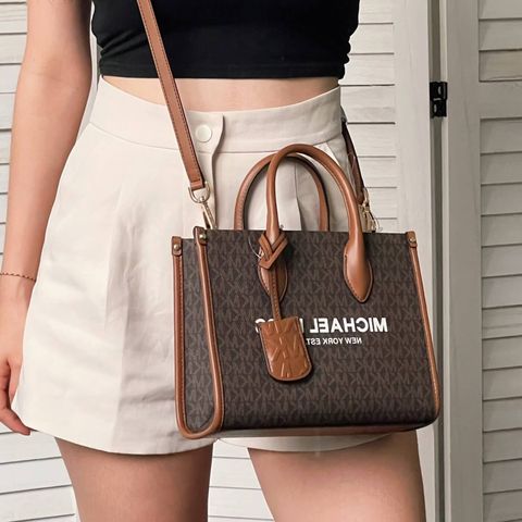 JuzBeauty_JuzBeautyMalaysia_JuzPretty_Authentic_Kbeauty_Malaysia_Skin_Care_Cosmetics_Jbeauty_Health_Care_korean_streetwear_US_Luxury_MICHAEL KORS 35F2G7ZC5B Mirella Small Shopper Crossbody In Brown 托特包6