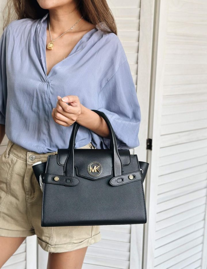 JuzBeauty_JuzBeautyMalaysia_JuzPretty_Authentic_Kbeauty_Malaysia_Skin_Care_Cosmetics_Jbeauty_Health_Care_korean_streetwear_US_Luxury_MICHAEL KORS 35S2GNMS9L Carmen Flap Satchel In Black 手提包5.jpg