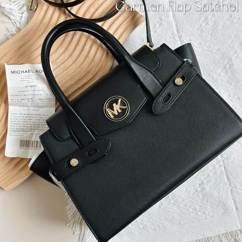 JuzBeauty_JuzBeautyMalaysia_JuzPretty_Authentic_Kbeauty_Malaysia_Skin_Care_Cosmetics_Jbeauty_Health_Care_korean_streetwear_US_Luxury_MICHAEL KORS 35S2GNMS9L Carmen Flap Satchel In Black 手提包9