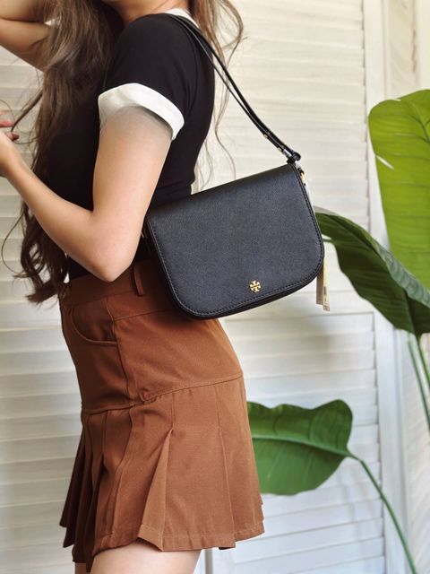 JuzBeauty_JuzBeautyMalaysia_JuzPretty_Authentic_Kbeauty_Malaysia_Skin_Care_Cosmetics_Jbeauty_Health_Care_korean_streetwear_US_Luxury_TORY BURCH 1348390522 Emerson Crossbody In Black 斜挎包5