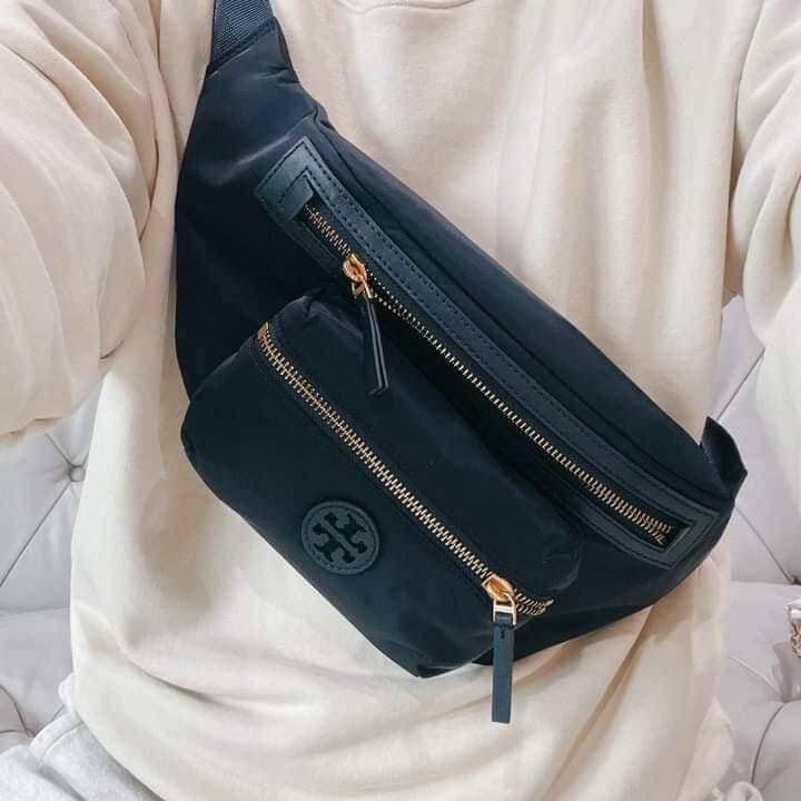 JuzBeauty_JuzBeautyMalaysia_JuzPretty_Authentic_Kbeauty_Malaysia_Skin_Care_Cosmetics_Jbeauty_Health_Care_korean_streetwear_US_Luxury_TORY BURCH 1348390522 Emerson Crossbody In Black 斜挎包2.jpg