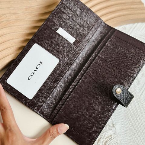 JuzBeauty_JuzBeautyMalaysia_JuzPretty_Authentic_Kbeauty_Malaysia_Skin_Care_Cosmetics_Jbeauty_Health_Care_korean_streetwear_US_Luxury_COACH CH410 Crossgrain Leather Slim Wallet In Black 女士长夹1