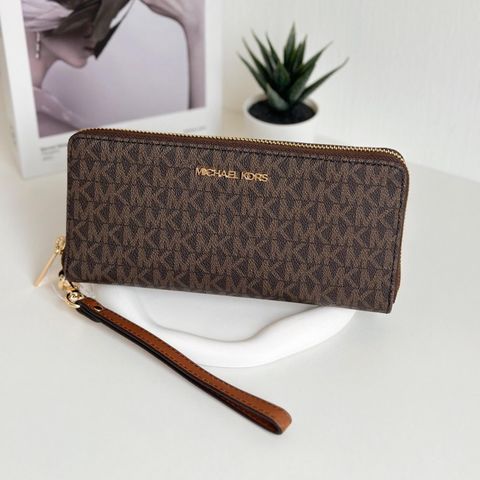 JuzBeauty_JuzBeautyMalaysia_JuzPretty_Authentic_Kbeauty_Malaysia_Skin_Care_Cosmetics_Jbeauty_Health_Care_korean_streetwear_US_Luxury_MICHAEL KORS 35F8GTVT3B Jet Set Travel Zip Around Continental Wallet In Brown Acorn 手拿包1