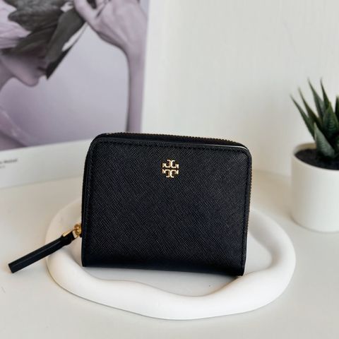 JuzBeauty_JuzBeautyMalaysia_JuzPretty_Authentic_Kbeauty_Malaysia_Skin_Care_Cosmetics_Jbeauty_Health_Care_korean_streetwear_US_Luxury_TORY BURCH 147606 Emerson Mini Wallet In Black 女士钱包1
