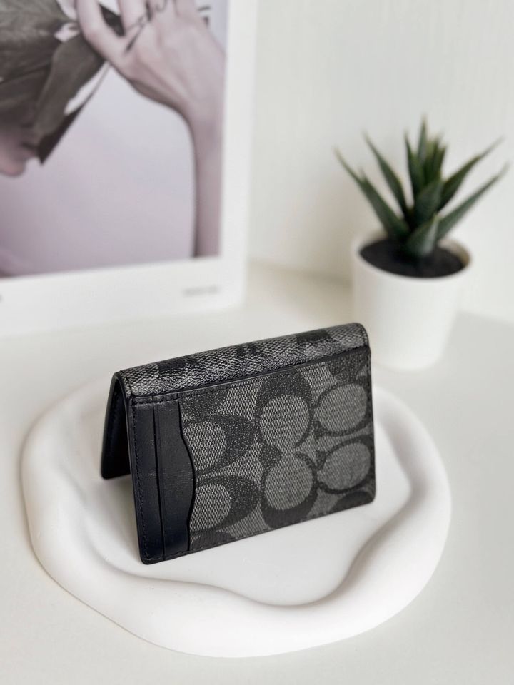 JuzBeauty_JuzBeautyMalaysia_JuzPretty_Authentic_Kbeauty_Malaysia_Skin_Care_Cosmetics_Jbeauty_Health_Care_korean_streetwear_US_Luxury_COACH 91660 Magnetic Card Case In Signature Canvas Black 男士卡包2.jpg