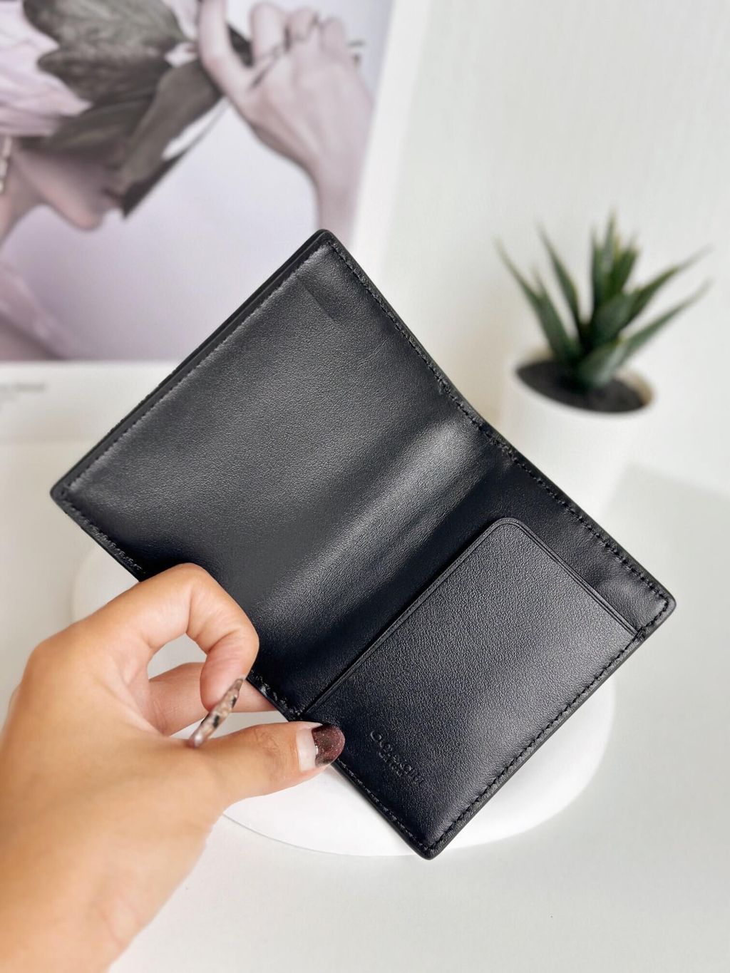 JuzBeauty_JuzBeautyMalaysia_JuzPretty_Authentic_Kbeauty_Malaysia_Skin_Care_Cosmetics_Jbeauty_Health_Care_korean_streetwear_US_Luxury_COACH 91660 Magnetic Card Case In Signature Canvas Black 男士卡包7.jpg